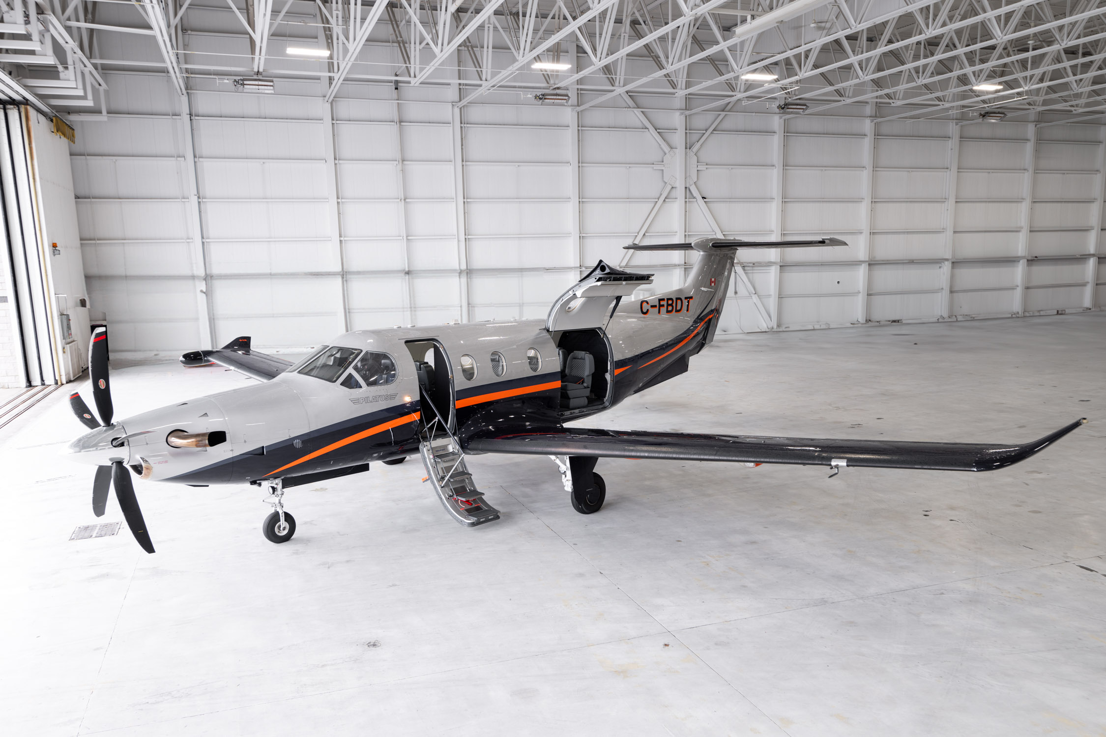 PC-12 NG – C-FBDT – SN1768 – High Angle Exterior